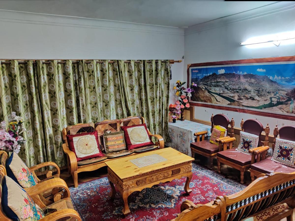 Youthok Guest House Leh Luaran gambar